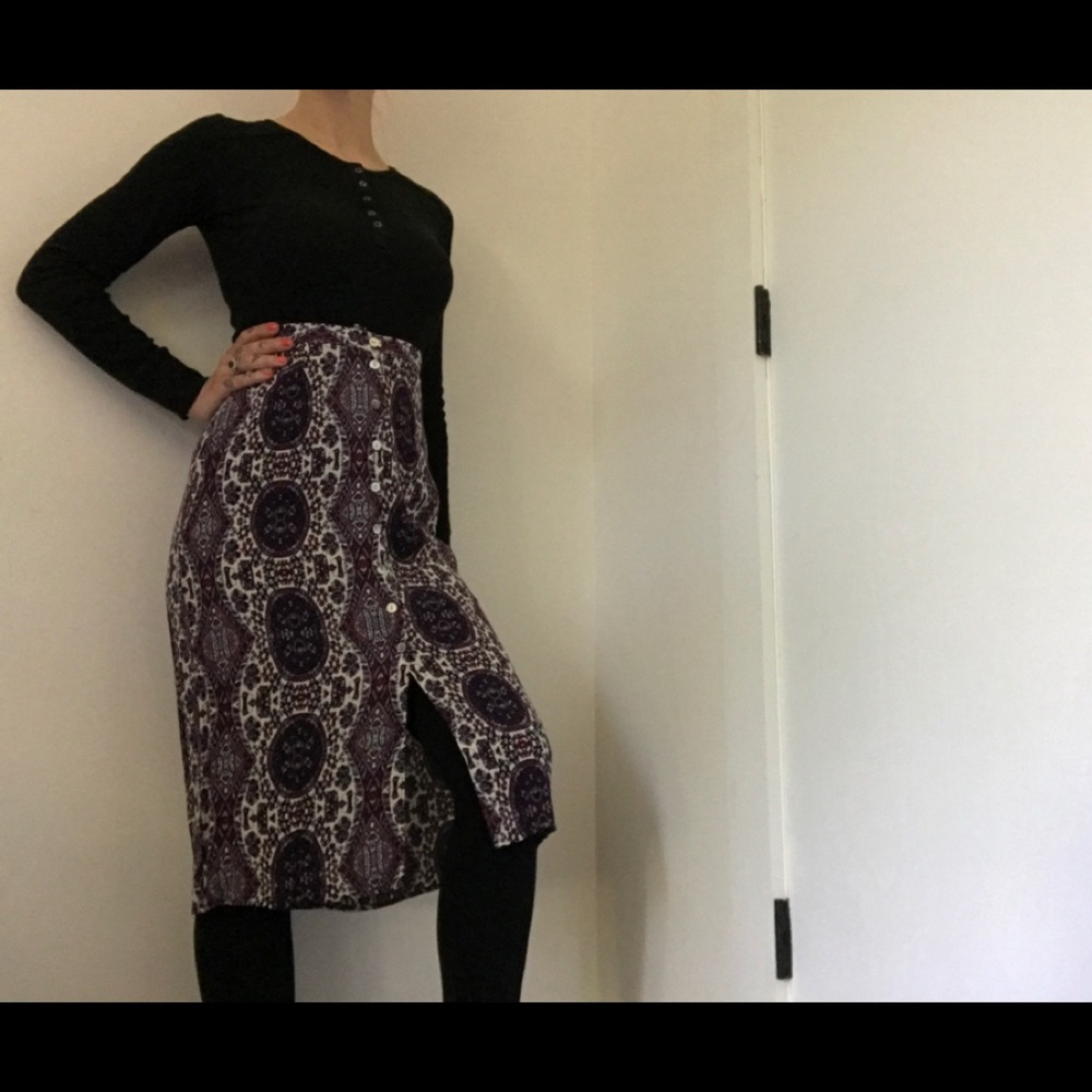 Forever 21 Paisley Print Mindi Skirt - Picture 4 of 12